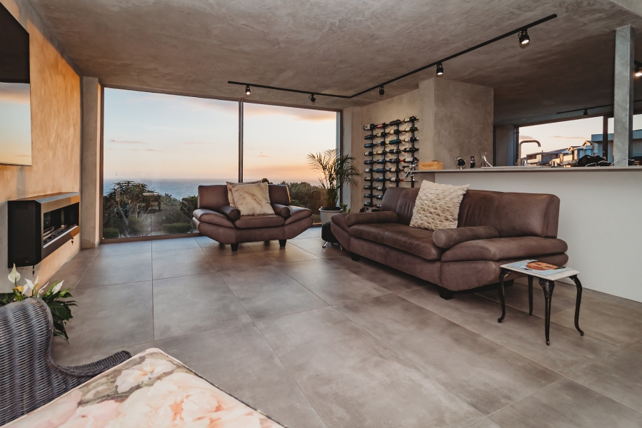 4 Bedroom Property for Sale in Herolds Bay Western Cape